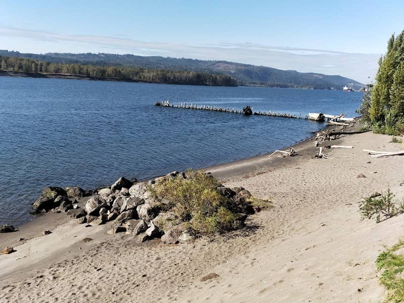 Louis Rasmussen Beach Park - Image 2