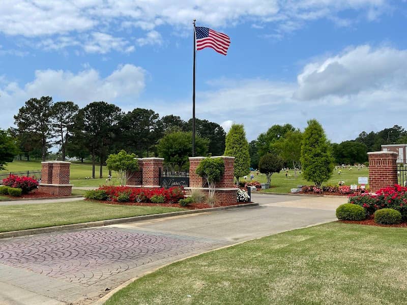 Natchez Trace Memorial Park Cemetery - Image 1