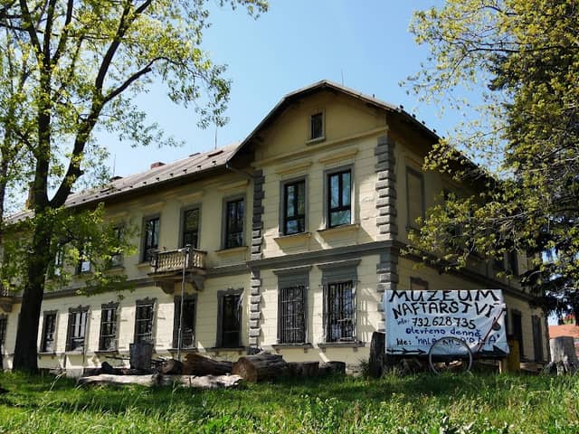 Museum of Oil Mining and Geology - Image 1