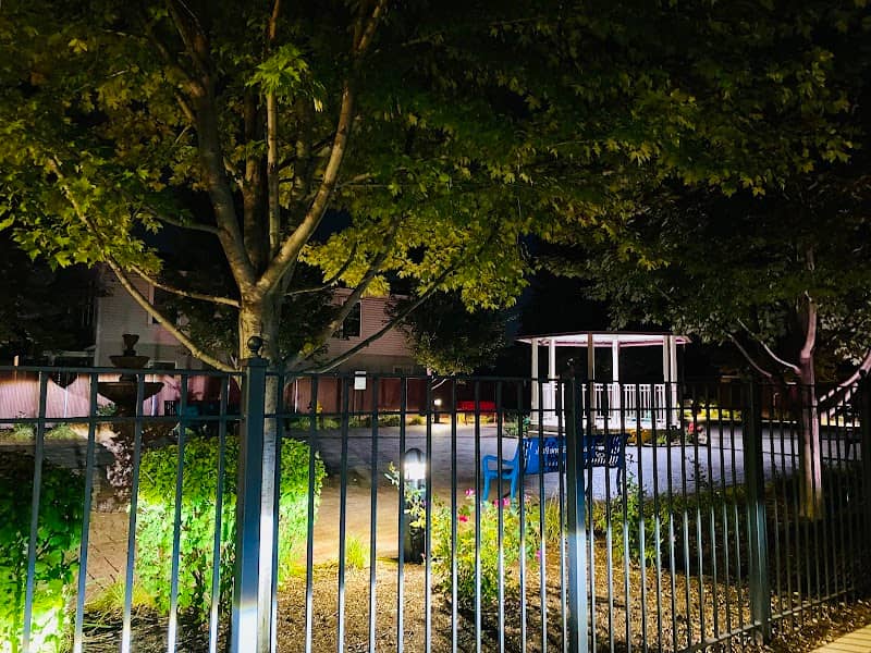 Mazzulla Park Plaza - Image 1