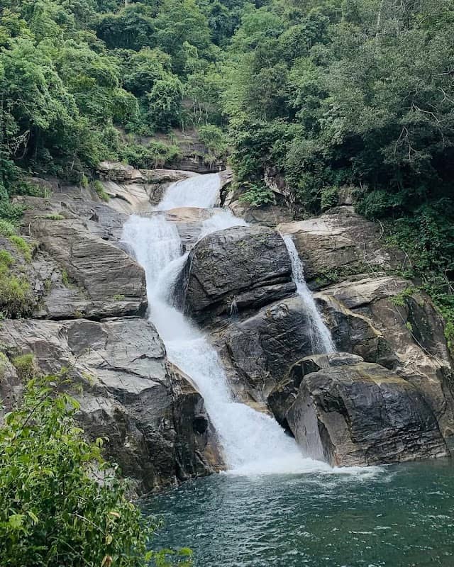 Makkiyad Meenmutty Water Falls - Image 1