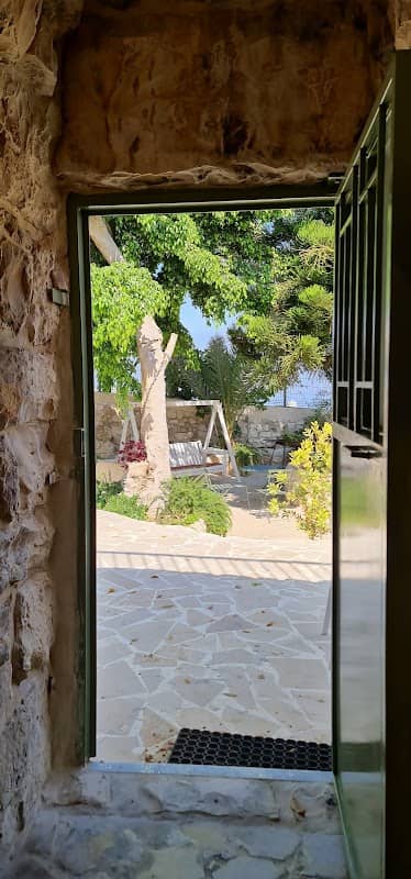 Barbara Garden - Image 1