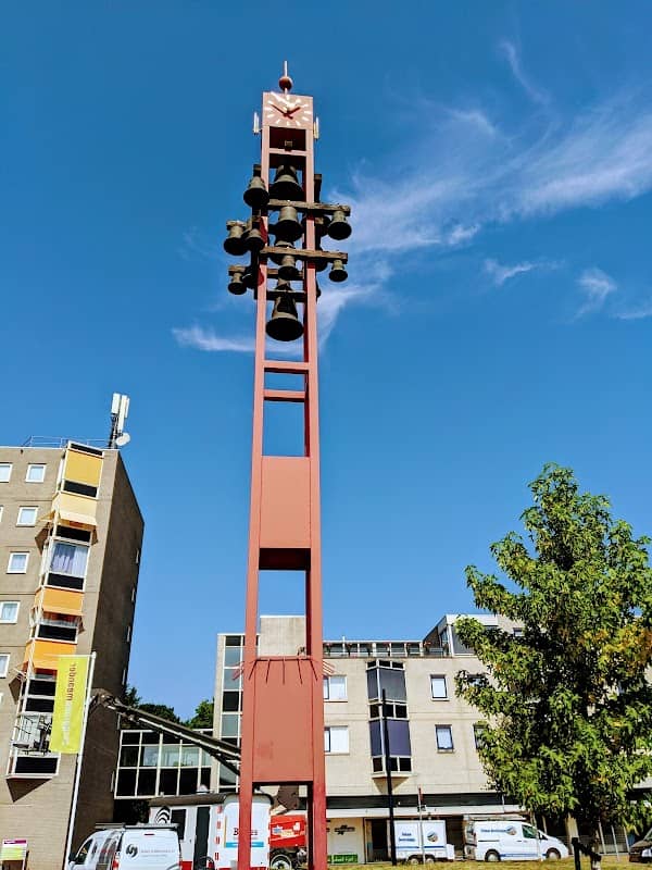 Carillon - Image 1