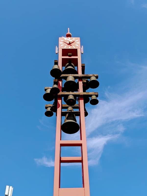 Carillon - Image 2