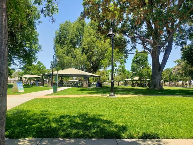 Golden Park - Image 1