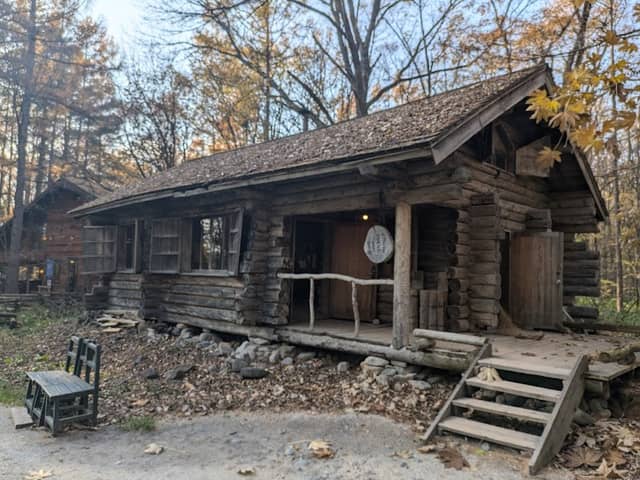 Goro's Log Cabin - Image 1