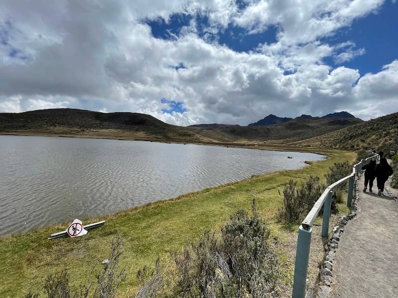 Laguna De Limpiopungo - Image 2