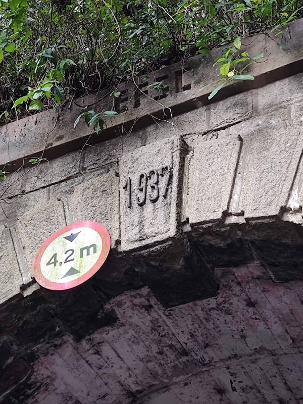 Túnel ferroviário E.F.S.C. desativado - Image 2