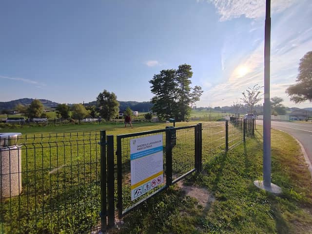 Dog park - Image 1