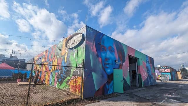 Electric Avenue Art Alley - Image 2