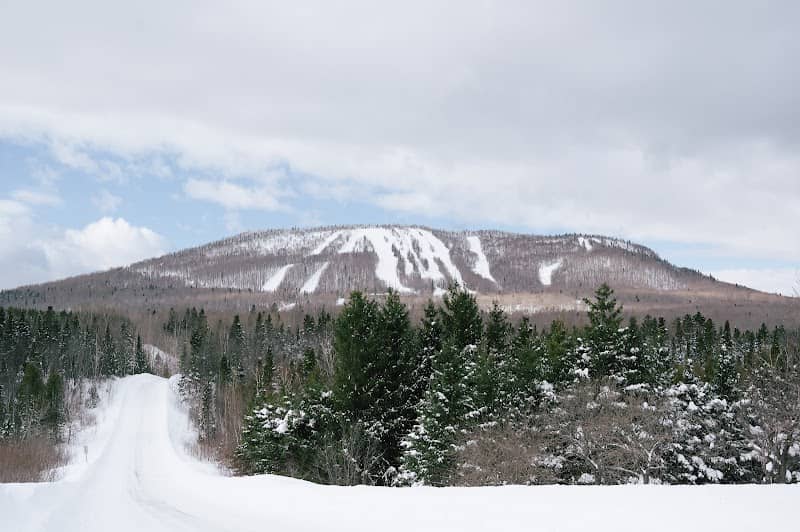 Mont-Comi Park - Image 1