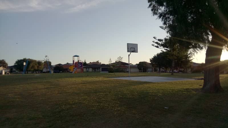Little Green Park - Image 2