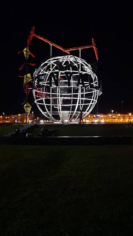 Ujana Square - Image 1