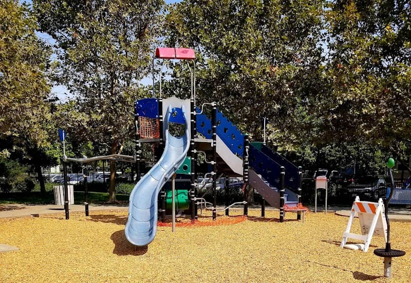 Owens Plaza Park - Image 2