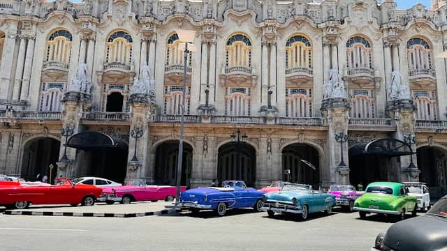 Oldtimer Cars for Tourist - Image 2