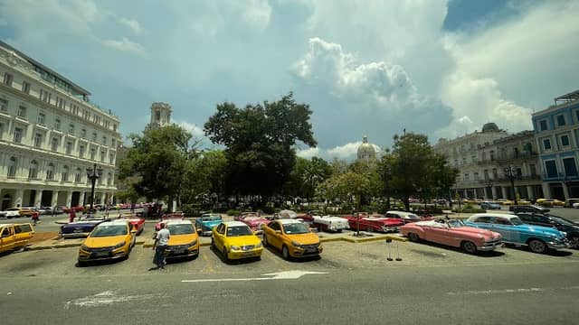 Oldtimer Cars for Tourist - Image 3