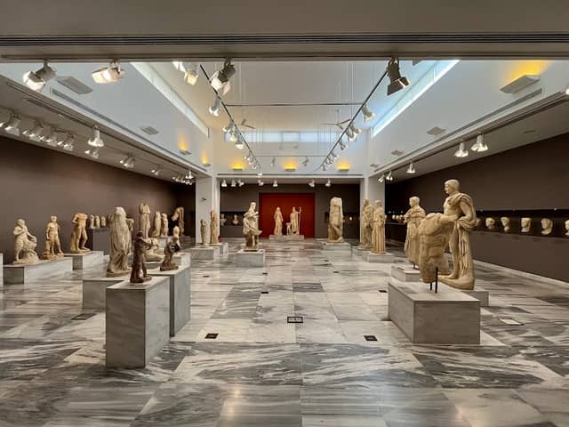 Heraklion Archaeological Museum - Image 3