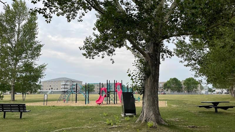 Caouette's Park - Image 1