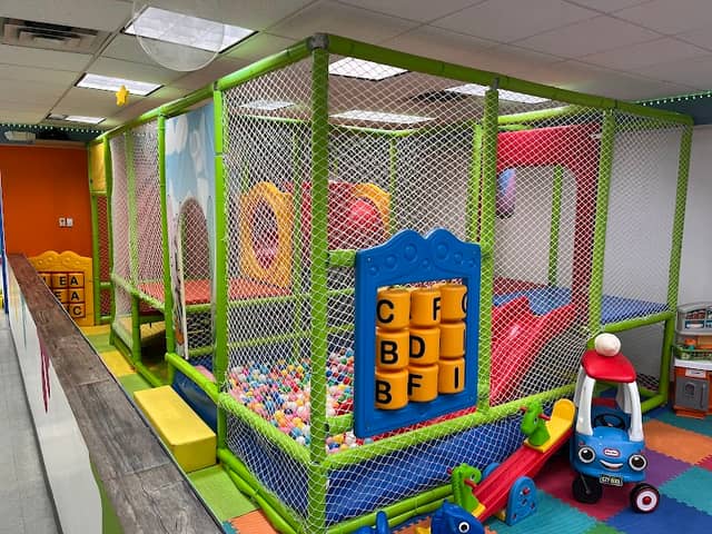 Niño Planeta Playground - Image 1