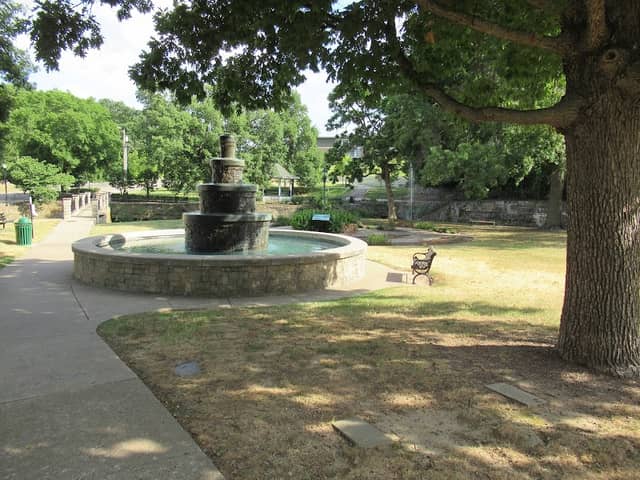 Twin Springs Park - Image 2
