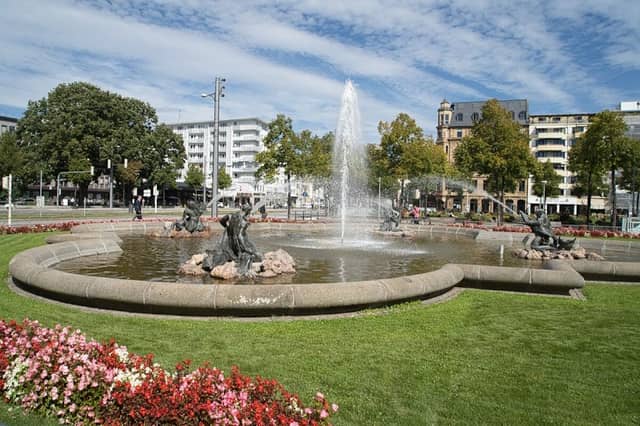 Tritonenbrunnen - Image 2