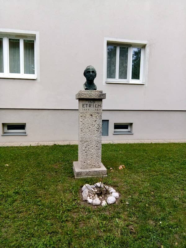 Etrich-Denkmal - Image 2