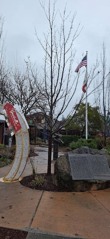 Yountville Sign Sculpture - Image 1