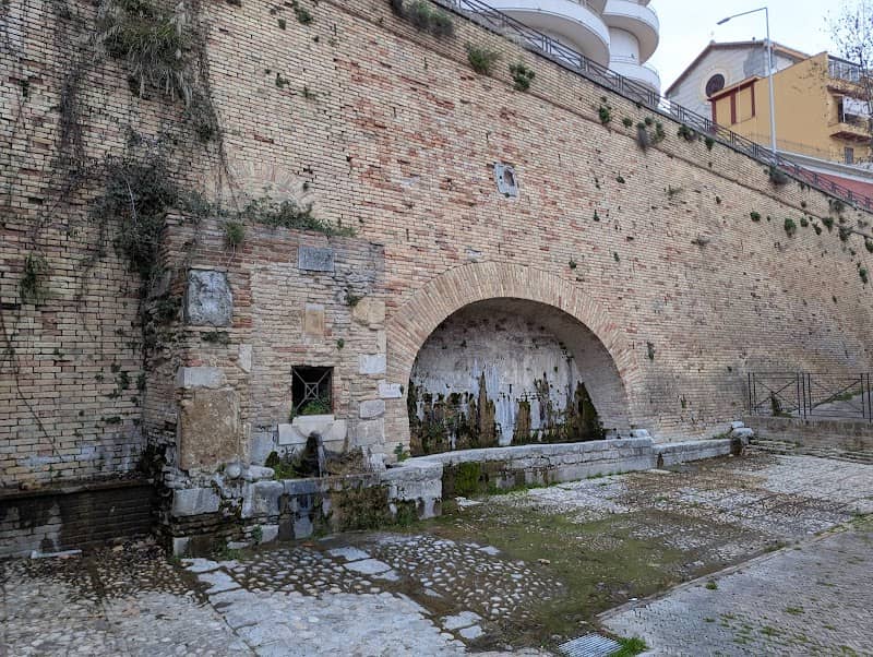 Fonte grande - Image 1