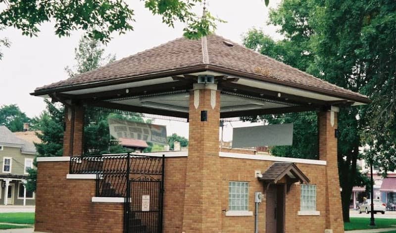 Bandstand - Image 1