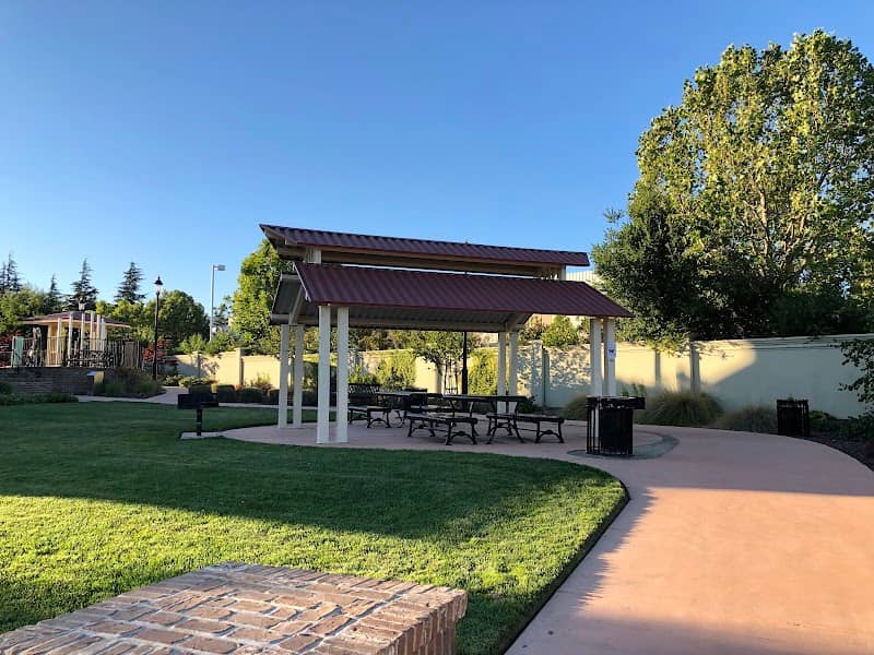 Sierra Park - Image 1