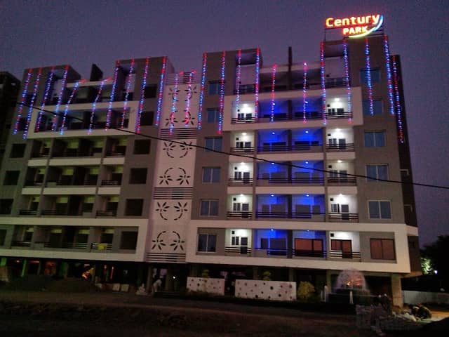 Century Park - Image 1