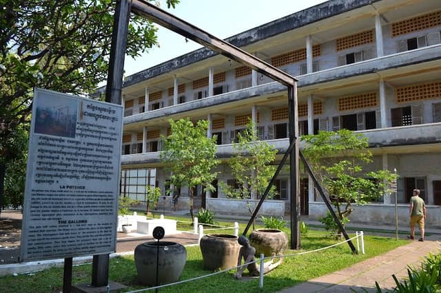 Tuol Sleng Genocide Museum - Image 3