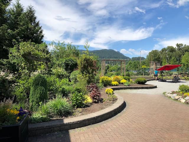 Inspiration Garden at Town Centre Park - Image 2