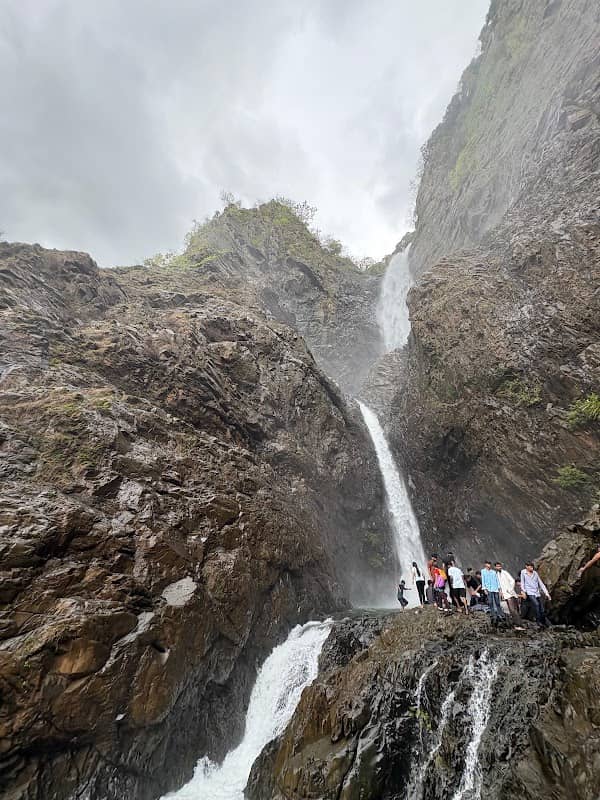 Vazra Sakla Waterfalls (Karnataka) - Image 1