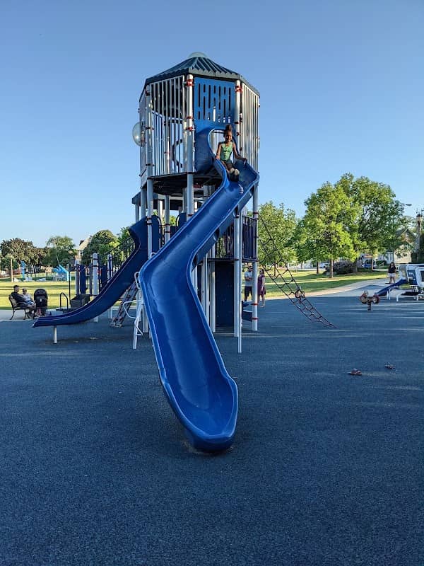 Veterans Memorial Park - Image 2