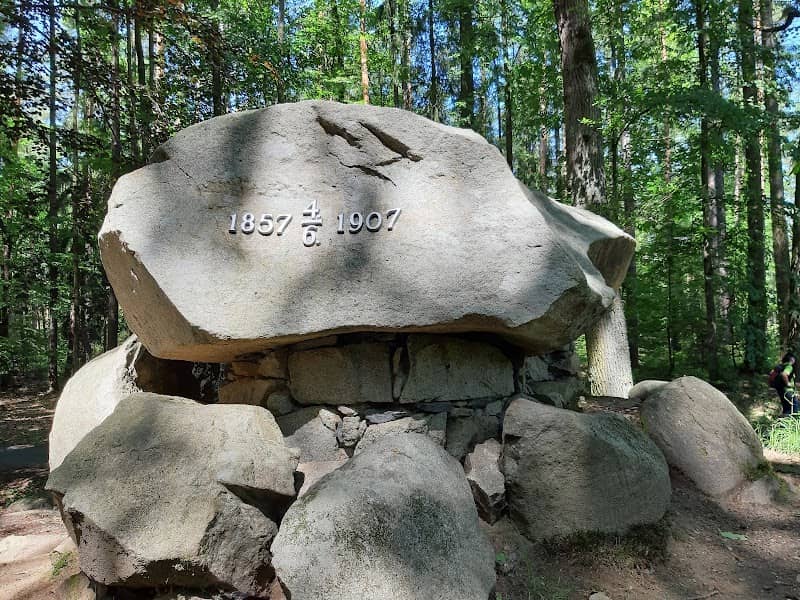 Pomník Na Jubilejní Cestě - Image 1