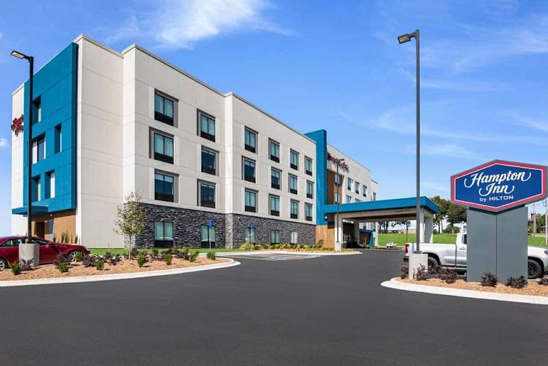 Hampton Inn Batesville - Image 1