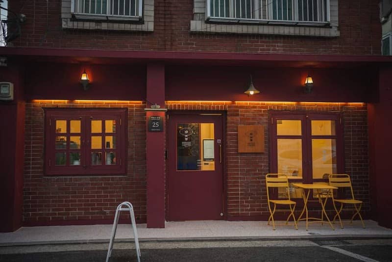 Yeoljeongdo Street (Passion Island) - Image 1