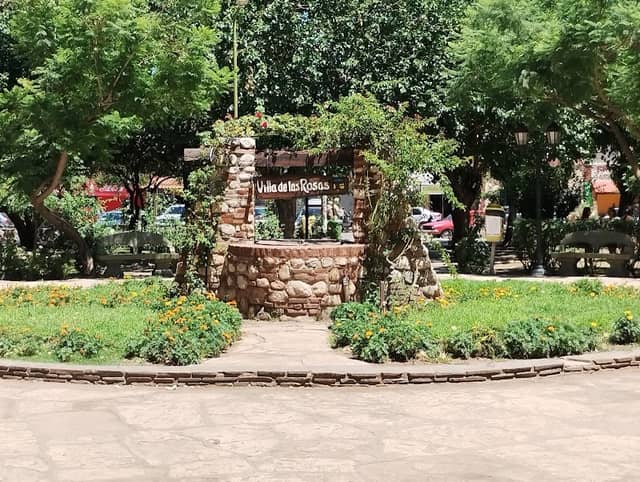 Villa de las Rosas - Image 1