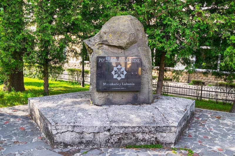 Pomnik Poległym za Ojczyznę - Image 2