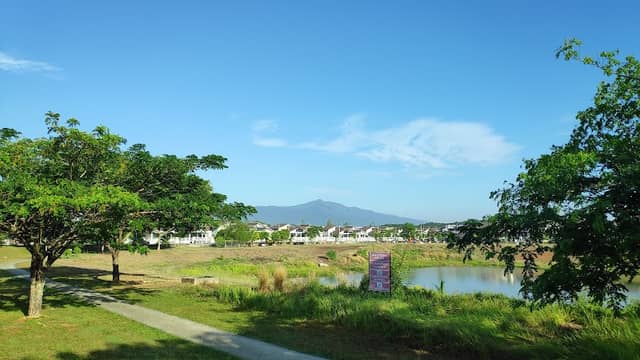 Tasik (Recreation Park) Zon Melor, Ambangan Heights - Image 1