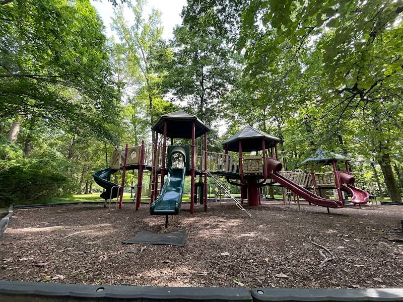 Poplar Estates Park - Image 2