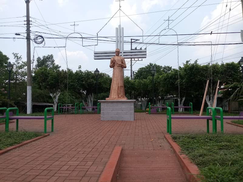 Plaza Monseñor Romero Quezaltepeque - Image 1