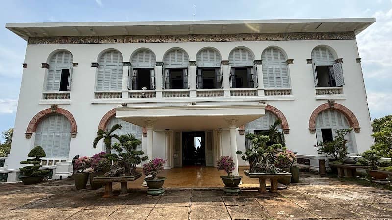 White Palace Historical Cultural Relic - Image 1
