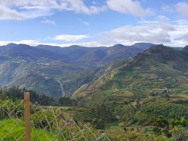 Poombarai Falls Viewpoint - Image 1