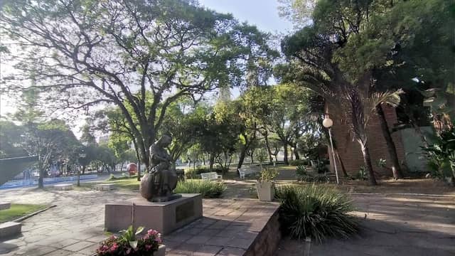 Monumento em homenagem às mães - Image 1