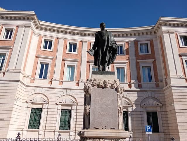 Monumento a Gabriele Pepe - Image 1