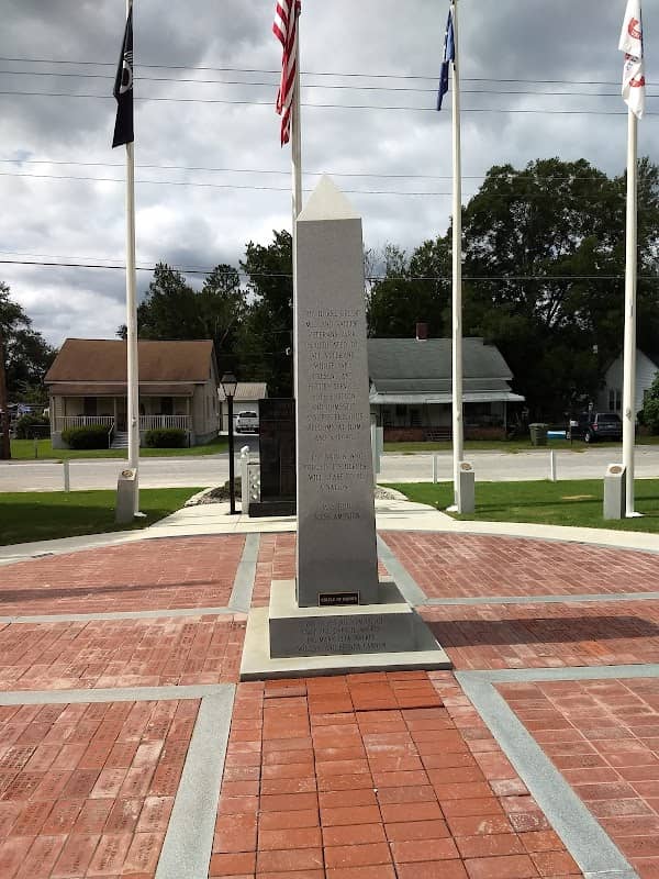 Midland Valley Veteran's Park - Image 2