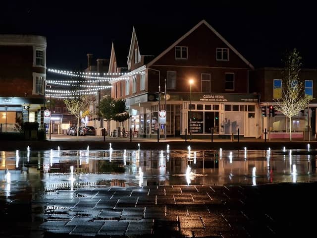 Water fountains at Bognor's Place St Maur - Image 2