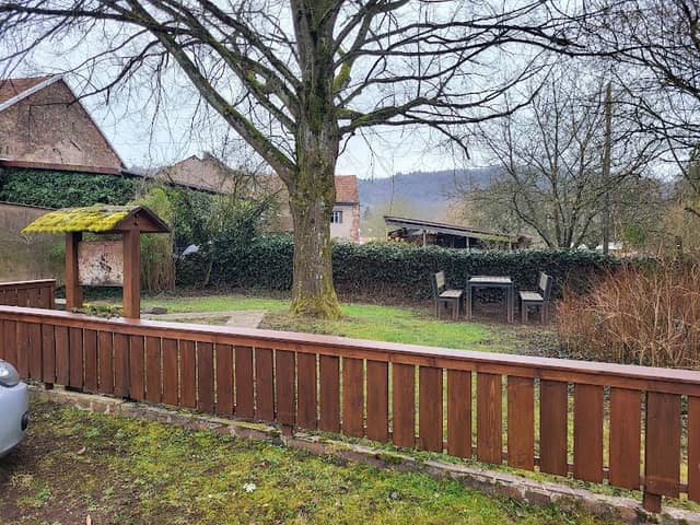 Park am Peter Wust Haus - Image 1